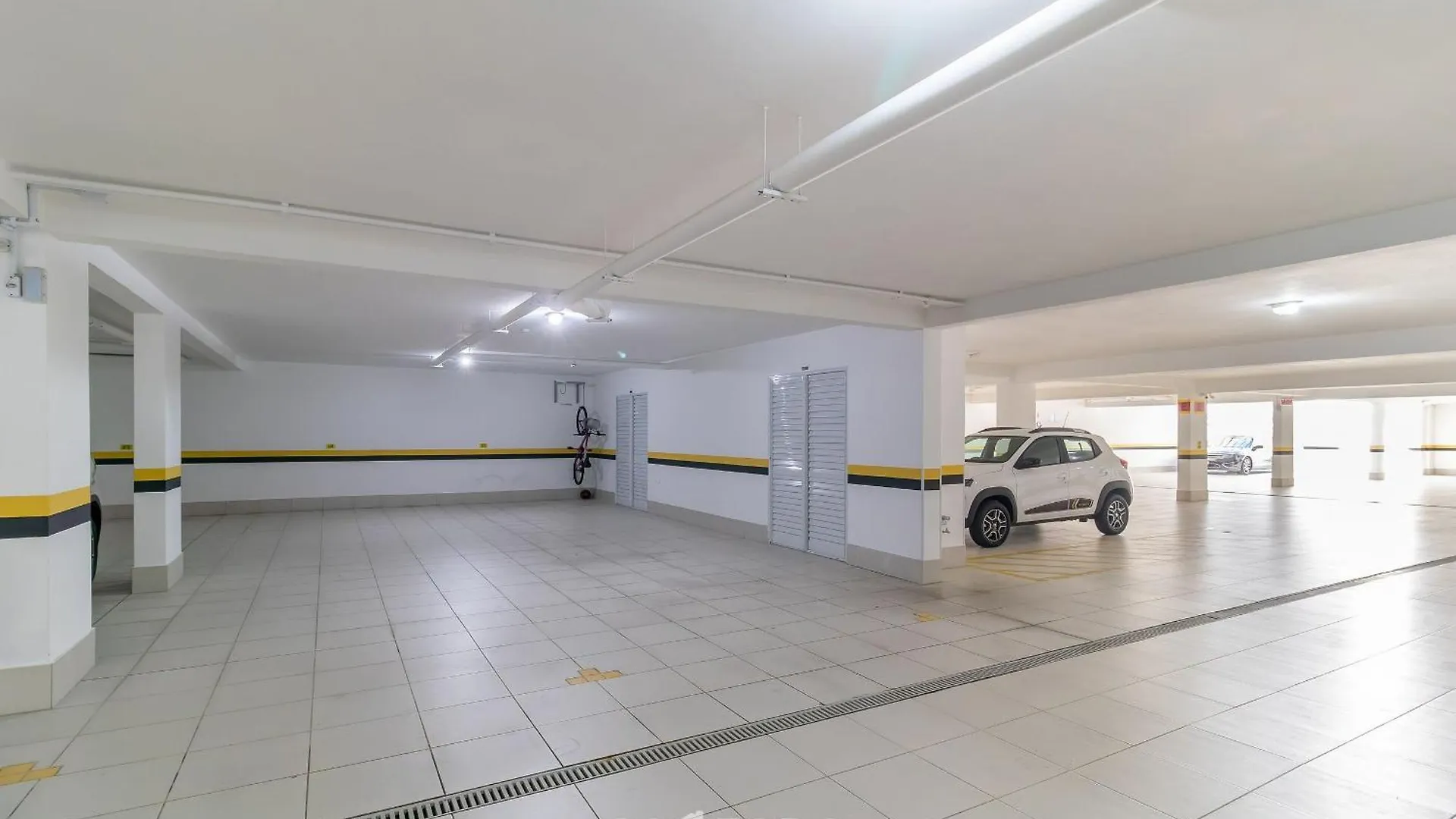 Apto C/ Churrasq 1Km Da Praia De Jurere - Les106 Florianópolis Apartmán