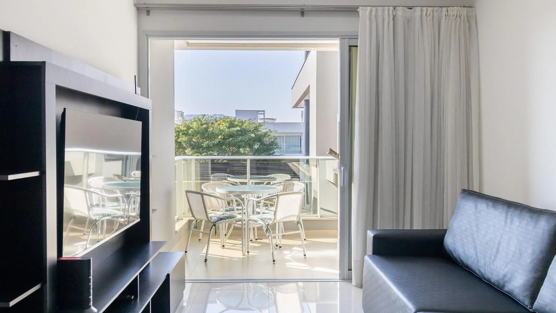 아파트 Apto C/ Churrasq 1Km Da Praia De Jurere - Les106 Florianópolis